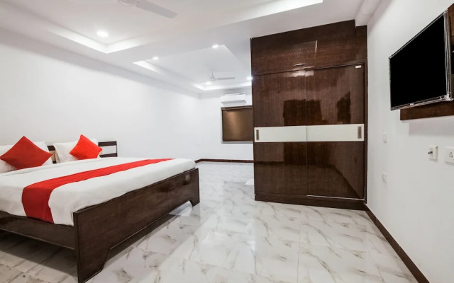 OYO 27720 V Hotel Gachibowli