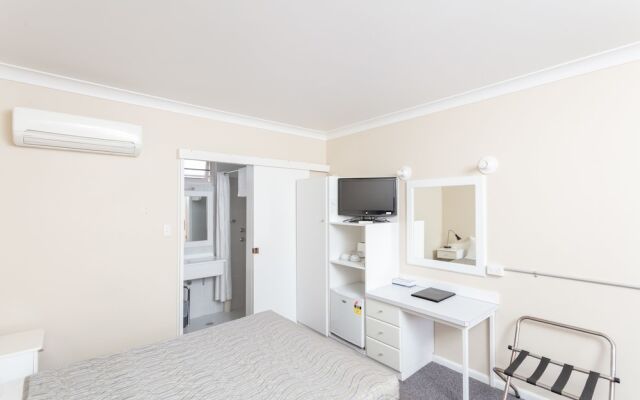 Engadine Motor Inn