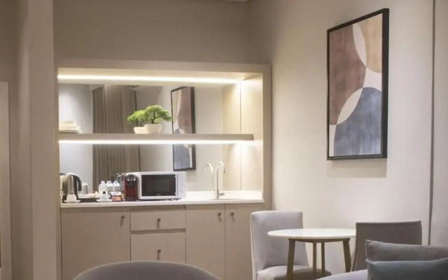 Palm Gate Hotel Suites