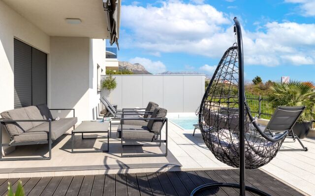 Holiday Home Miriam Kastela With a Private Pool