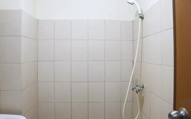 Functional 2Br At Tifolia Apartment