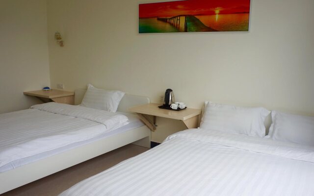 Yangshuo Wada Hostel by Yulong River