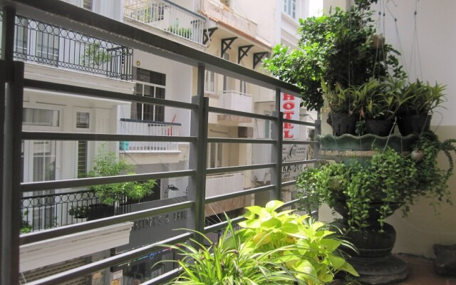 The Lily Hostel and Coffee