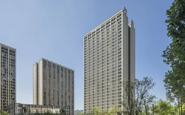 Zhongyi Hotel (Chongqing West Station Branch)