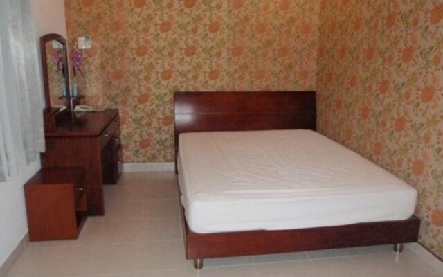 Green Hotel District 7