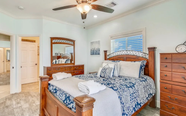Sea Pearl 6 Bedroom Home