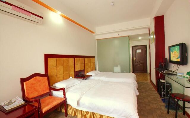 Zhangjiajie Wind and Cloud Holiday Hotel