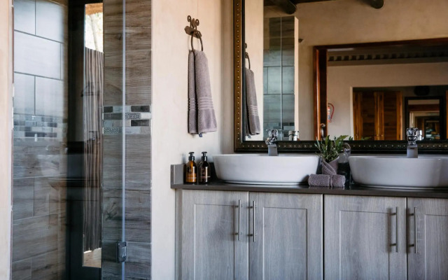 Waterbuck Game Lodge