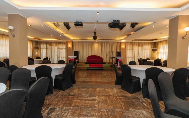 RedDoorz Plus @ Project 6 Quezon City