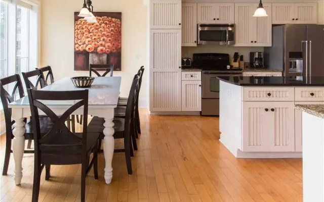 Windsor Place 303 by RedAwning