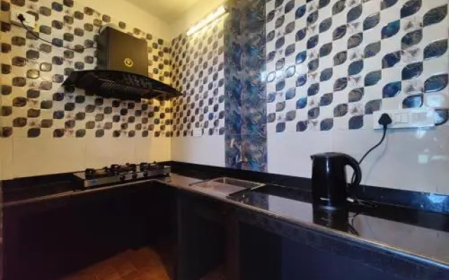 Golden Orchid - The Lodge