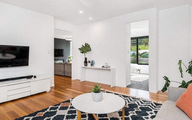 Your Luxury Escape - Scenic Vista