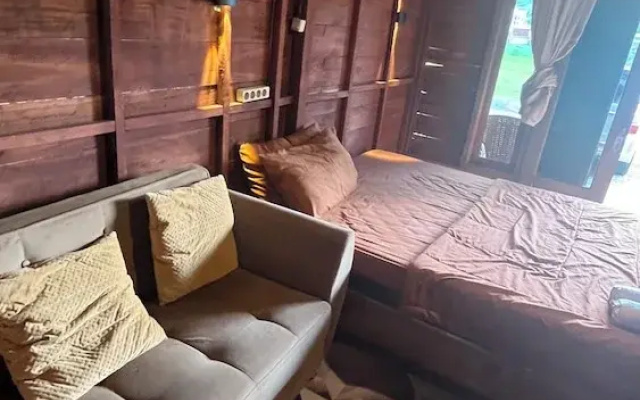 Quen'z Cabin