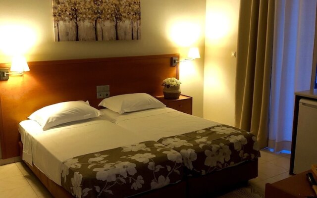 Philippos Studios & Apartments