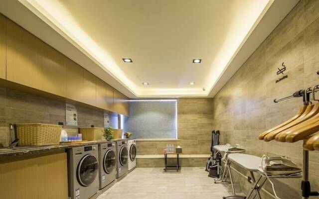 Atour Hotel (Hangzhou Binjiang Binwen Road)