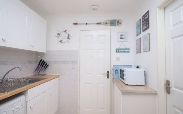 7C Medmerry Park 2 Bedroom Chalet