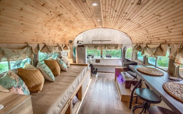 The Dog Haus Cl 195Dh