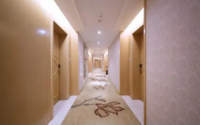 Vienna Hotel (Xiangyang Zuanshi Avenue)