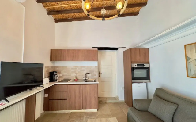 Cyprus Villages Hotel & Restaurant - Central Location - Bed & Breakfast - With Access To Pool And Stunning Views