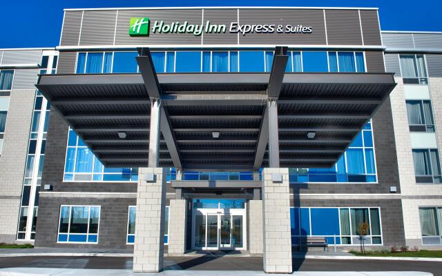 Holiday Inn Express & Suites Vaudreuil, an IHG Hotel