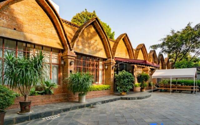 Pujin Garden Hot Spring Hotel (Mile Huquan)