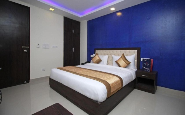 Fabexpress Tourist Palace
