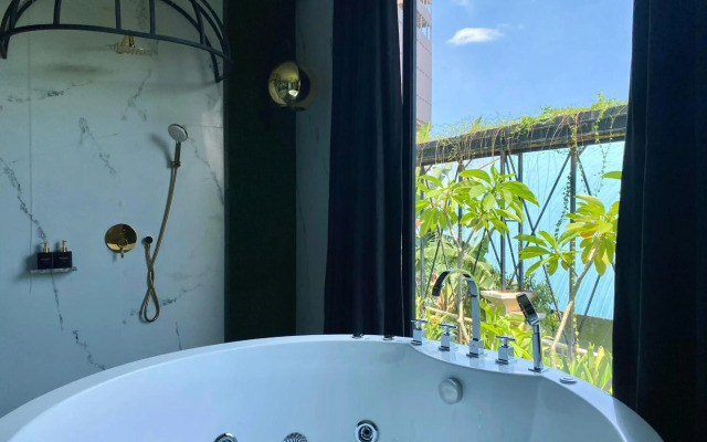 Grand Eska Hotel & Suite