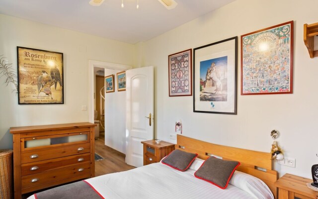 Quaint Apartment in Granda With Terrace