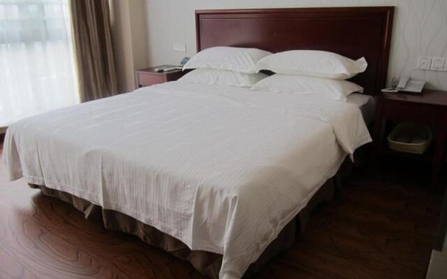 GreenTree Inn ShanDong JiNing WeiShan Lake National Wetland Park Business Hotel