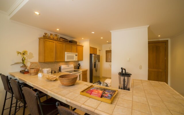 Del Mar Condominiums