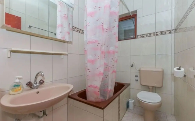 Mari - Great Location 30m From the sea - A1 Donji