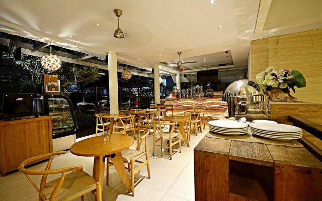 ZEN Rooms Kuningan Tiong