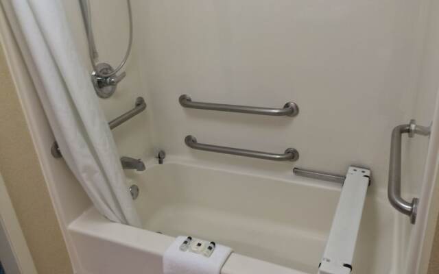 Country Inn & Suites by Radisson, Newark, DE