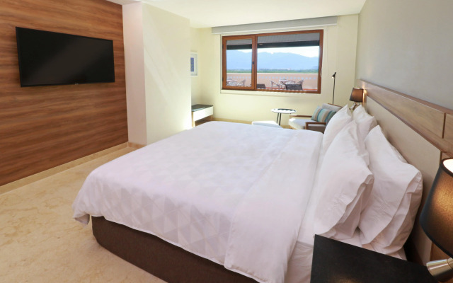 Holiday Inn & Suites Puerto Vallarta Marina & Golf by IHG