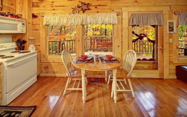 Creekside Hideaway
