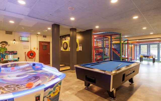Modern Chalet With Dishwasher, Near the Hunebedcentrum
