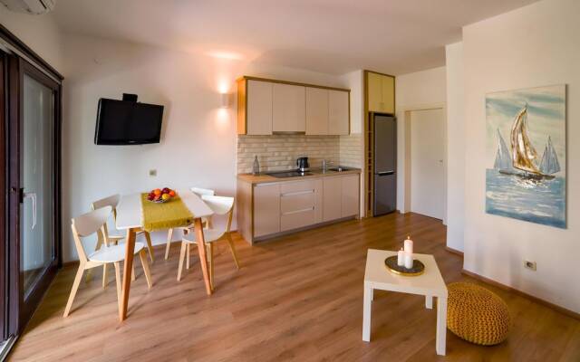 Awesome Apartment in Primosten With Wifi and 2 Bedrooms