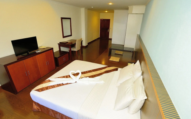 Airai Water Paradise Hotel & Spa