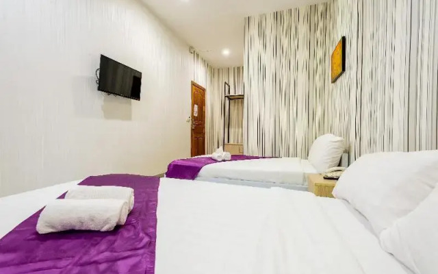 White Residence Hotel & Apartment
