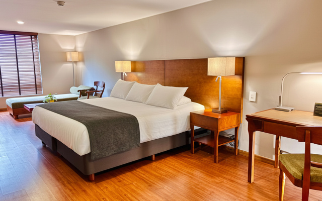 Hotel Estelar Suites Jones