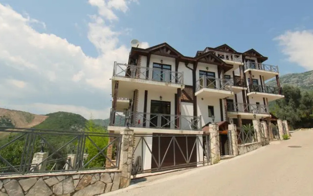 Villa Astra Montenegro KO Becici