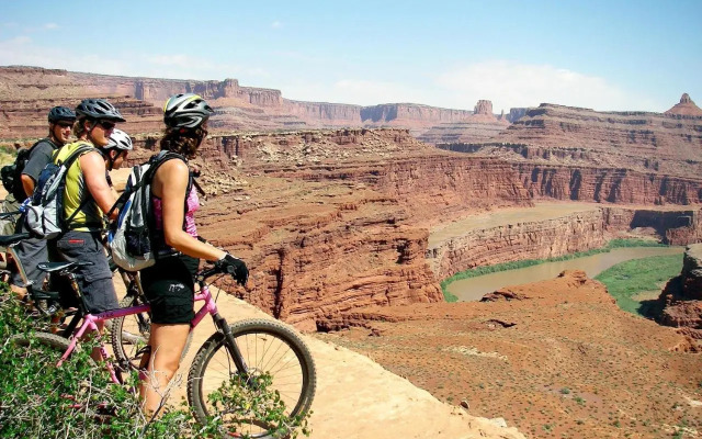 River Terrace Green River