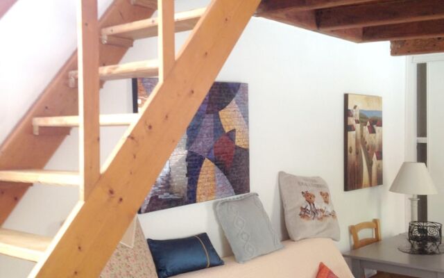 Studio in Saint-jean-d'angély, With Private Pool, Enclosed Garden and