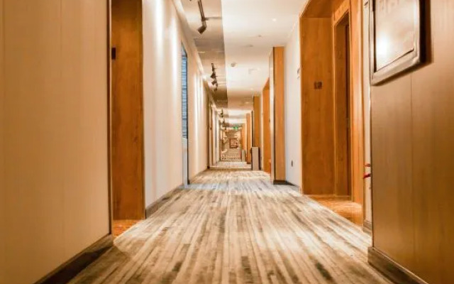 Daya Jingting Hotel (The Seventh People's Hospital Zhongyuan Fota Branch)