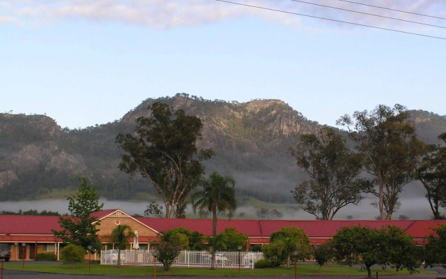 Gloucester Country Lodge Motel