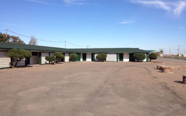 HomeTown Inn By OYO Lakin, KS