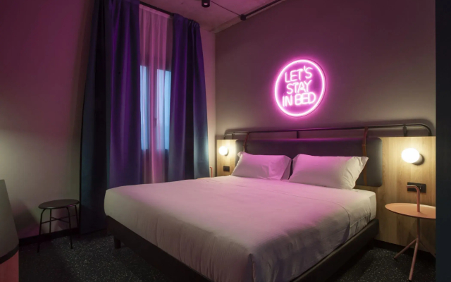 Stay Hotel