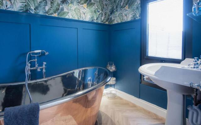 The Langland Bay Lookout - 1 Bed Cabin - Landimore
