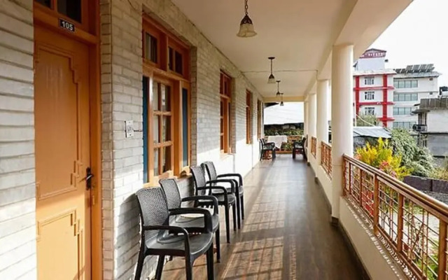 Fabhotel Mahavir