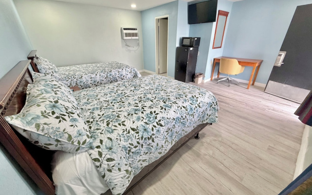 Deluxe Inn